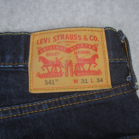 Levis 541 Jeans Mens 31x34 Blue Athletic Taper Fit Stretch Dark Wash Denim - Picture 5 of 16